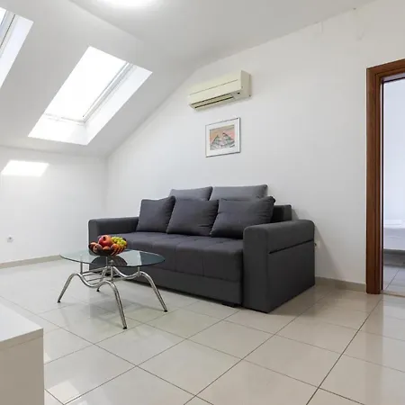 Stunning In With House Sea View *