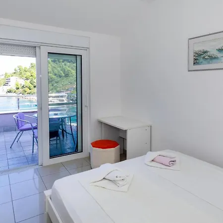 Apartmán Stunning In With House Sea View Blace